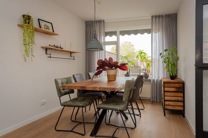 Foto 19 van Leeuwerikstraat 64