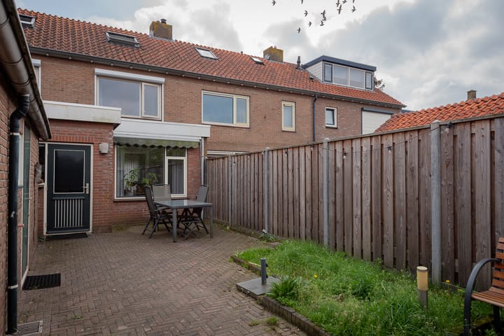 Foto 39 van Leeuwerikstraat 64