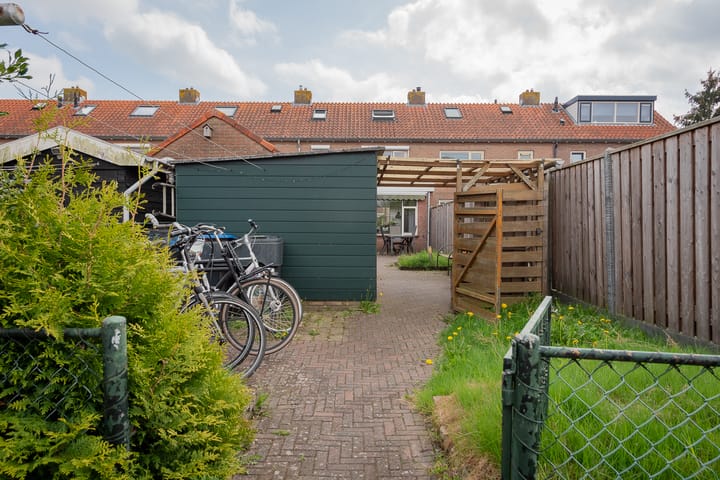 Foto 42 van Leeuwerikstraat 64