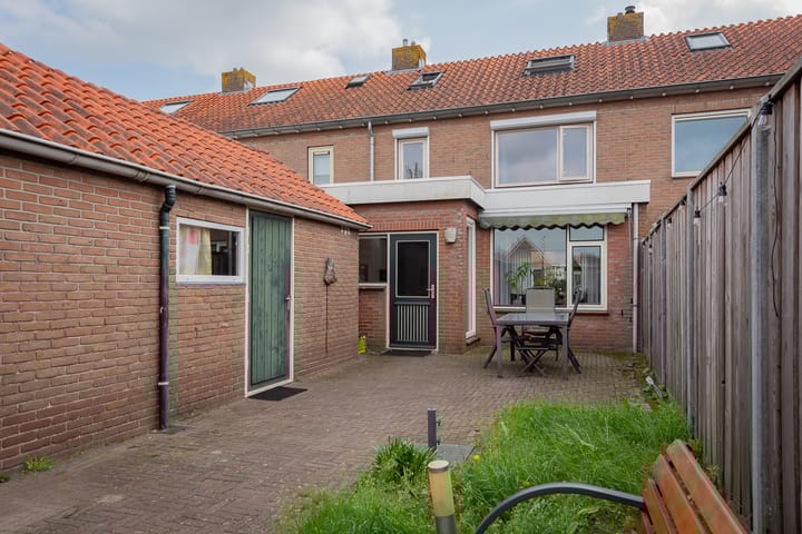 Foto 44 van Leeuwerikstraat 64