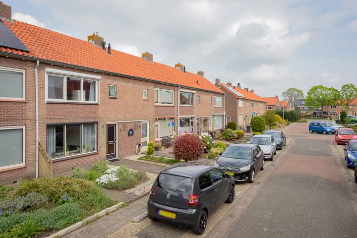 Foto 48 van Leeuwerikstraat 64