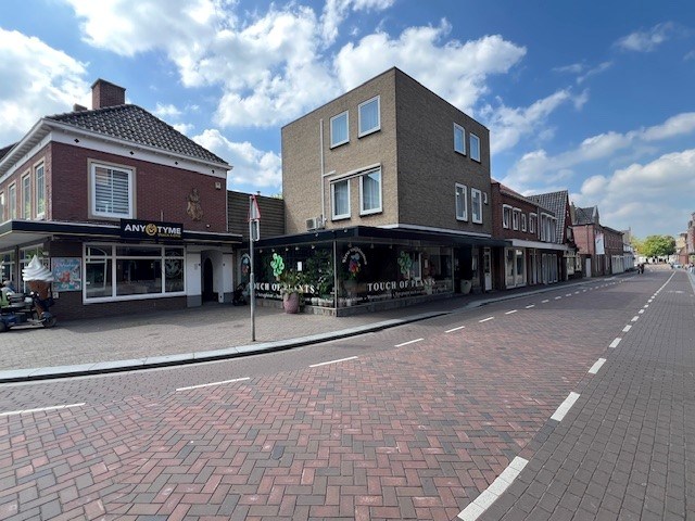 View photo 3 of Burgemeester Wijnenstraat 1