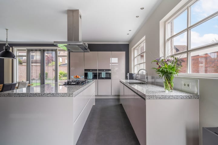 Foto 23 van Emmastraat 98