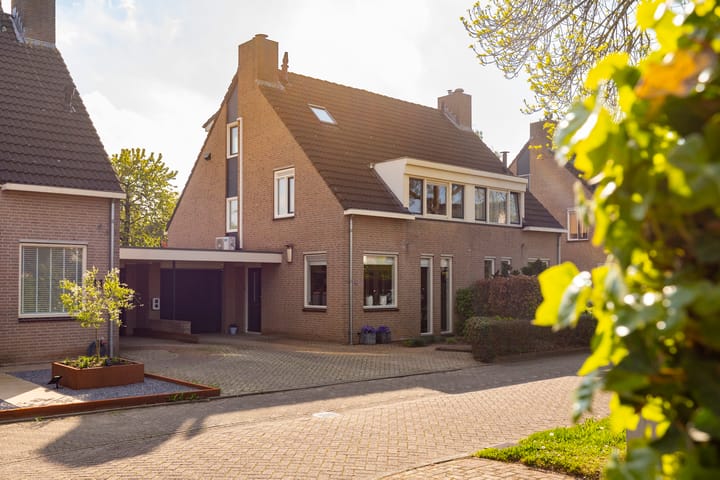 Foto 8 van Jacob Ruisdaelstraat 13