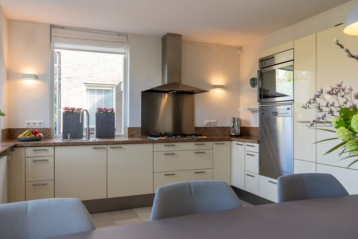 Foto 15 van Jacob Ruisdaelstraat 13