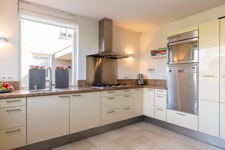 Foto 16 van Jacob Ruisdaelstraat 13