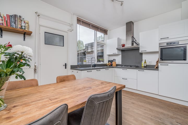 Foto 9 van Stationsbuurt 25