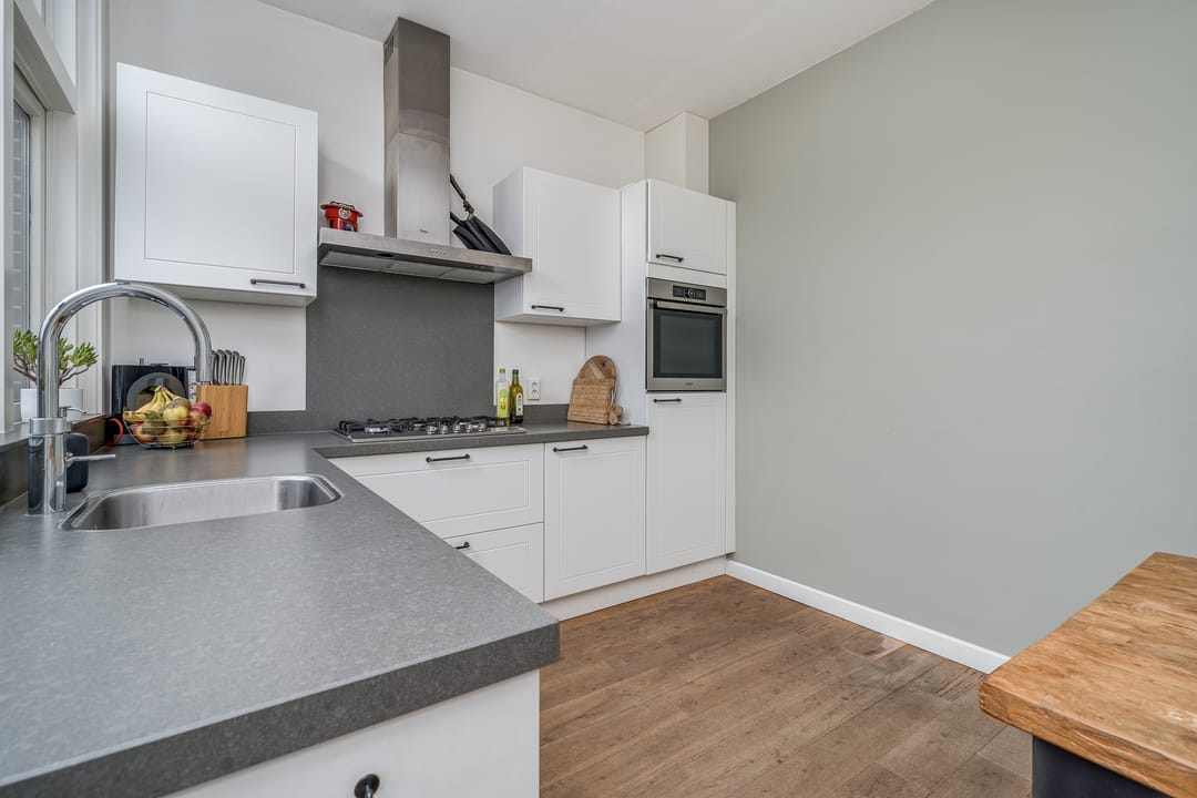 Photo 11 of Stationsbuurt 25