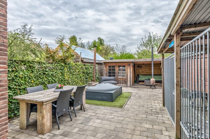 Foto 13 van Stationsbuurt 25