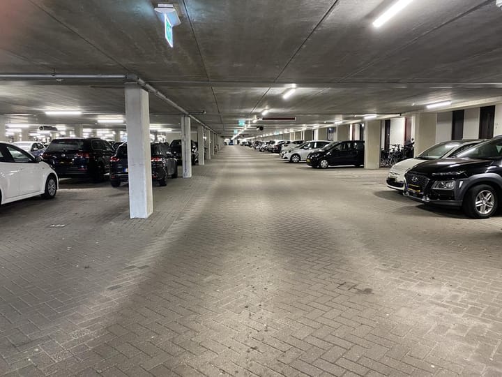 Photo 5 of Zonnehof K-20 parkeerplaats