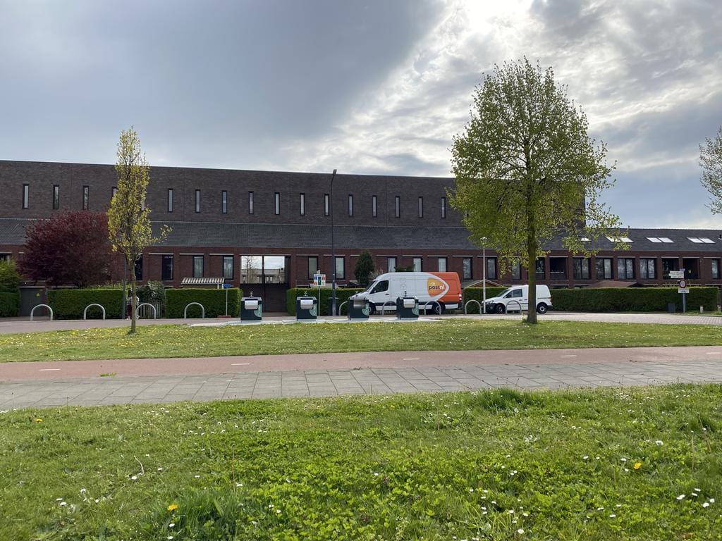 Foto 6 van Zonnehof K-20 parkeerplaats