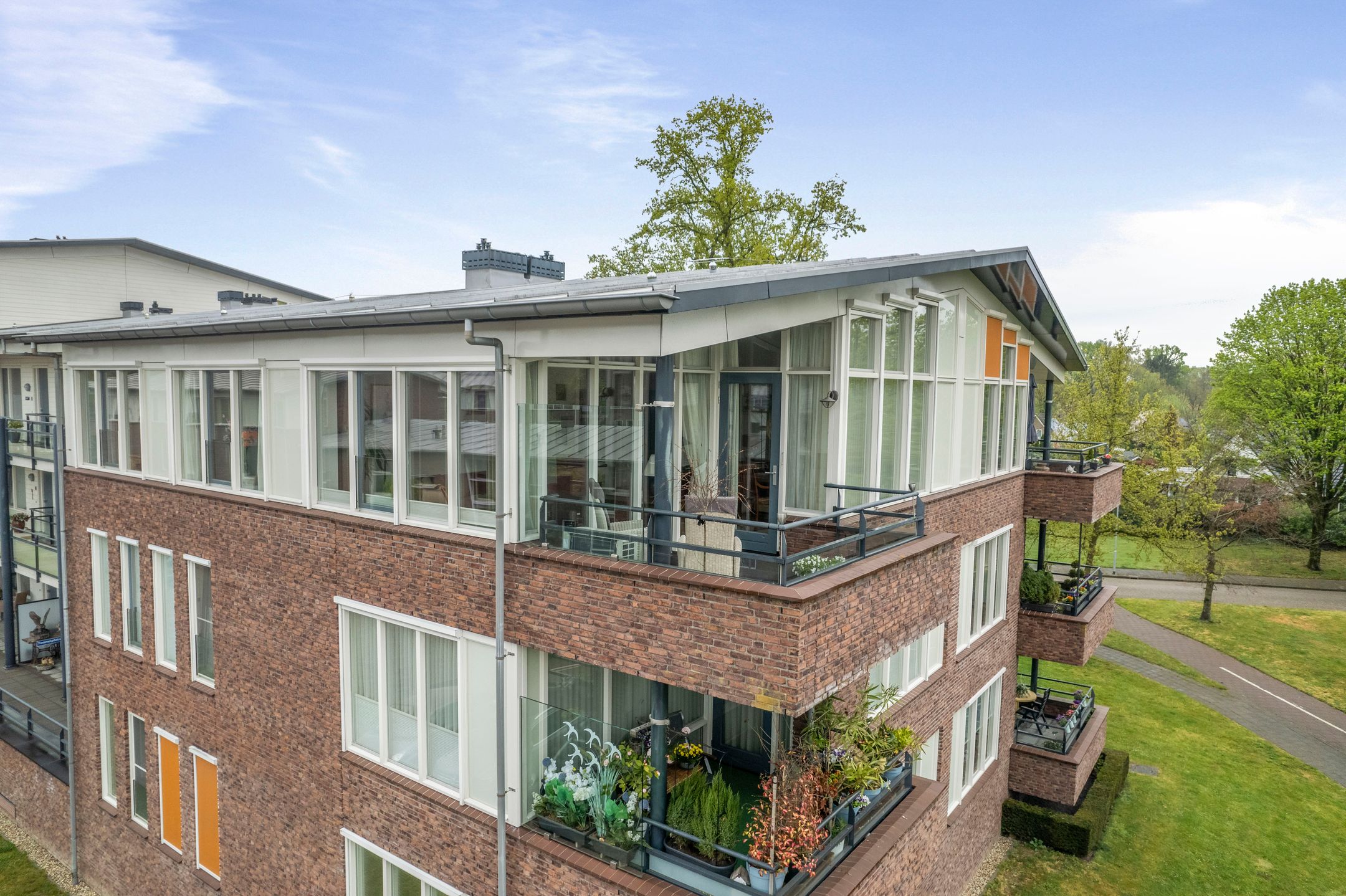 Foto 3 van IJsbaanweg 67