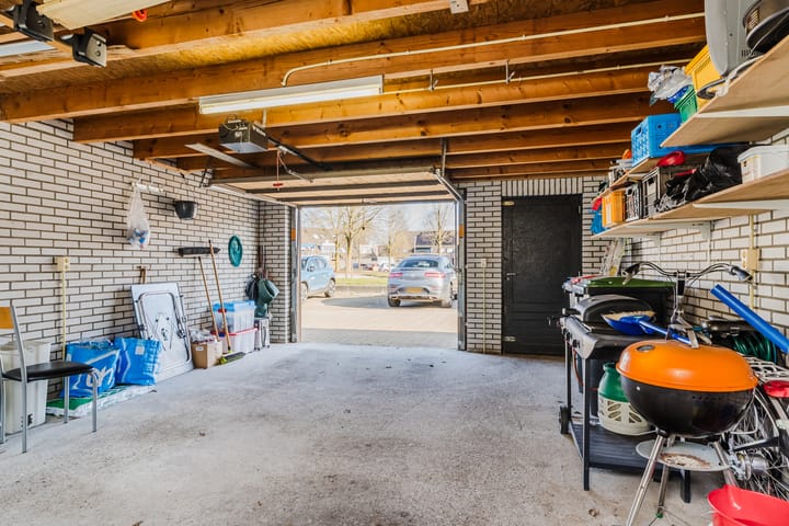 Foto 24 van Riethovenerf 64