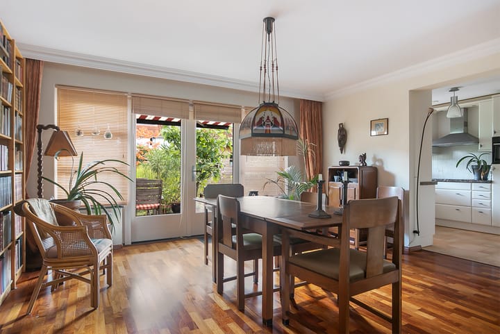 Foto 8 van Benthuizenstraat 30