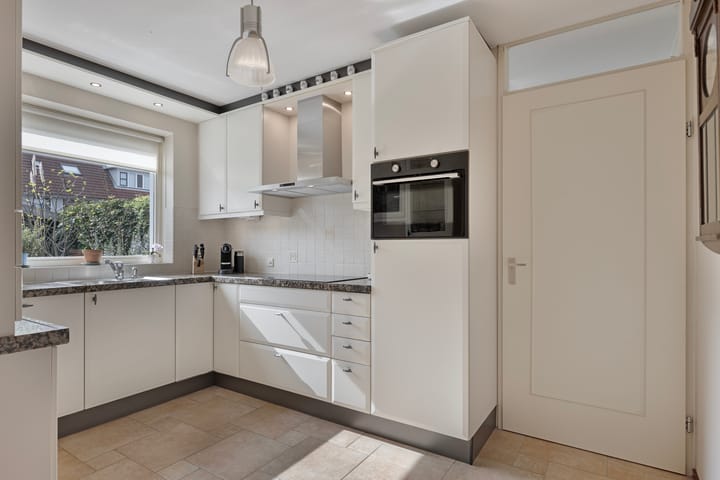 Foto 12 van Benthuizenstraat 30