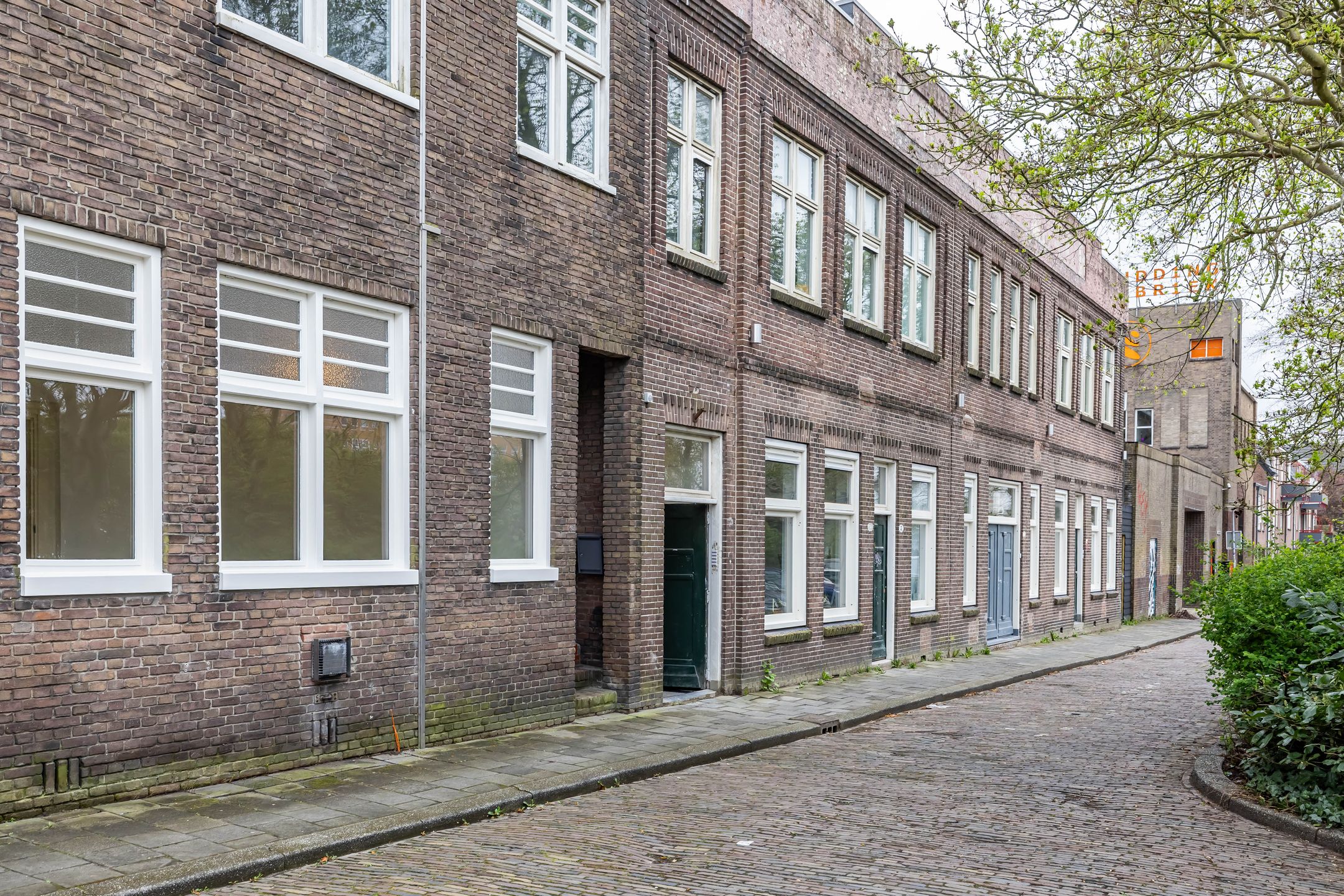 Foto 9 van Viaductstraat 1