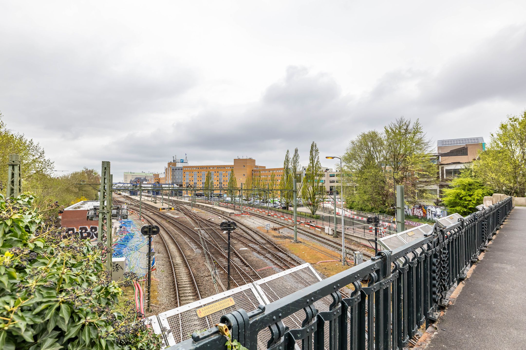 Foto 27 van Viaductstraat 1