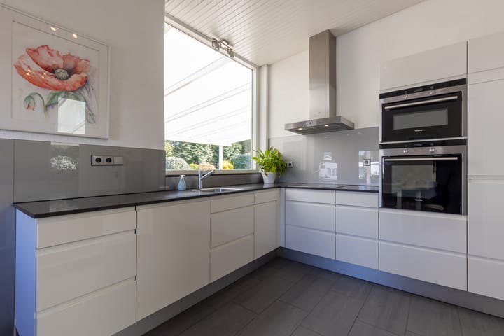 Foto 30 van Ross van Lenneplaan 30