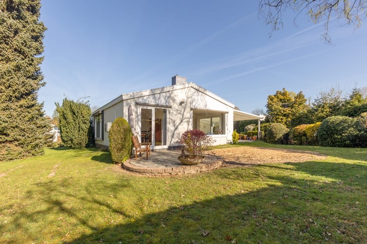 Foto 25 van Ross van Lenneplaan 30