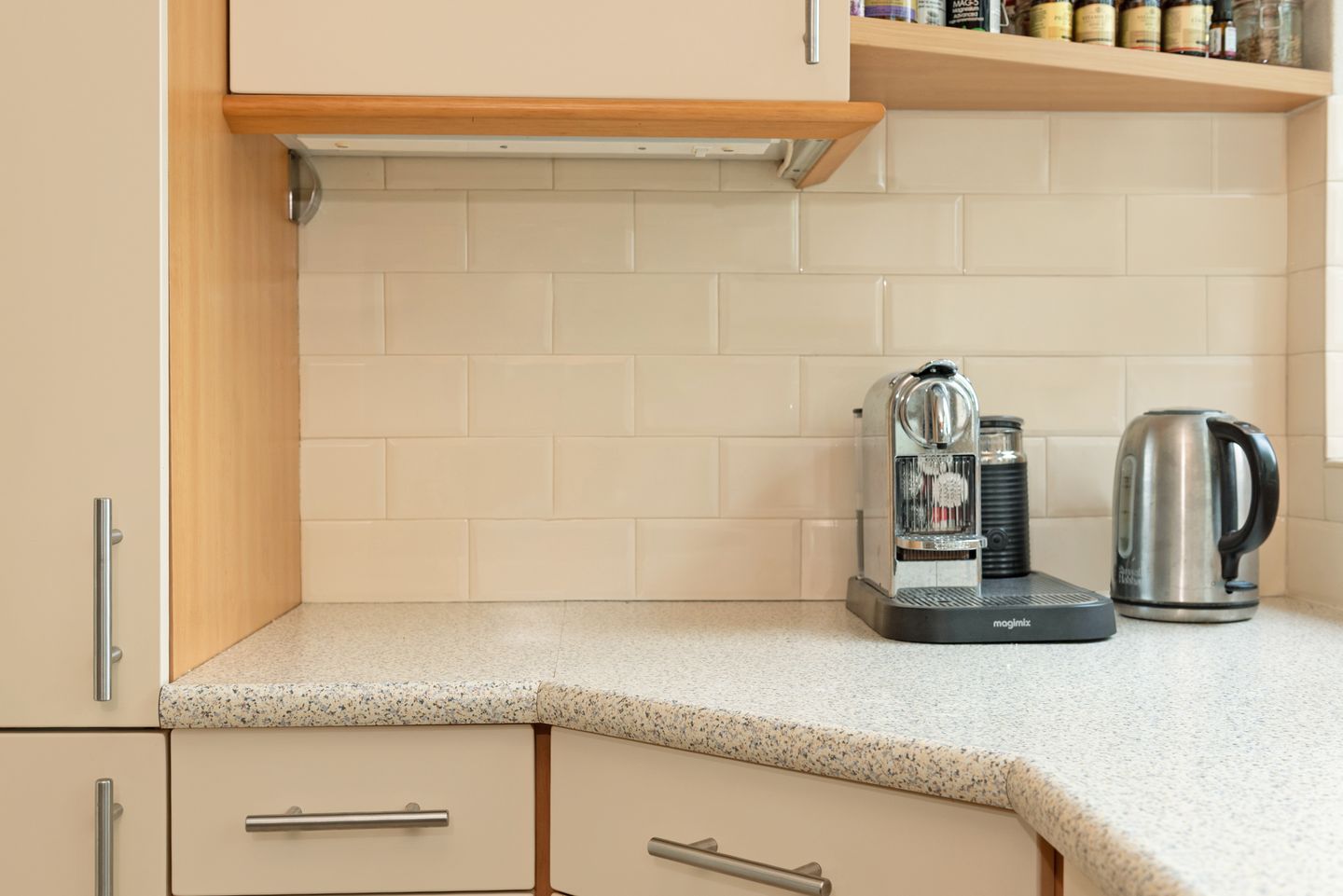 Photo 19 of Gele Plomp 24