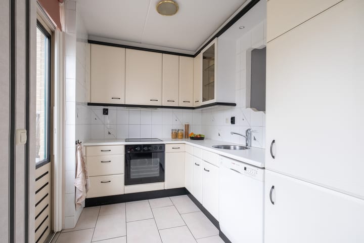 Foto 10 van Moerbeeklaan 31