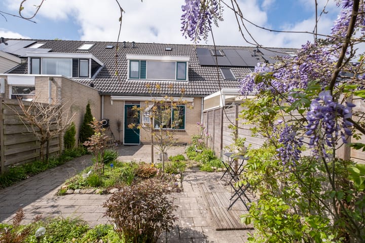 Foto 26 van Moerbeeklaan 31