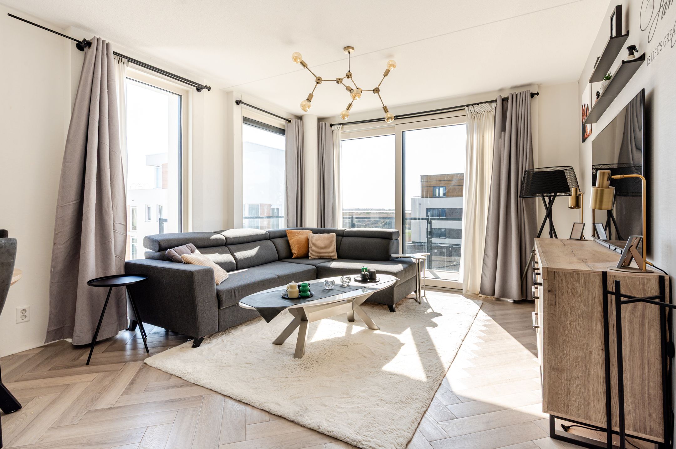 Photo 3 of Olivier van Noortstraat 24-L