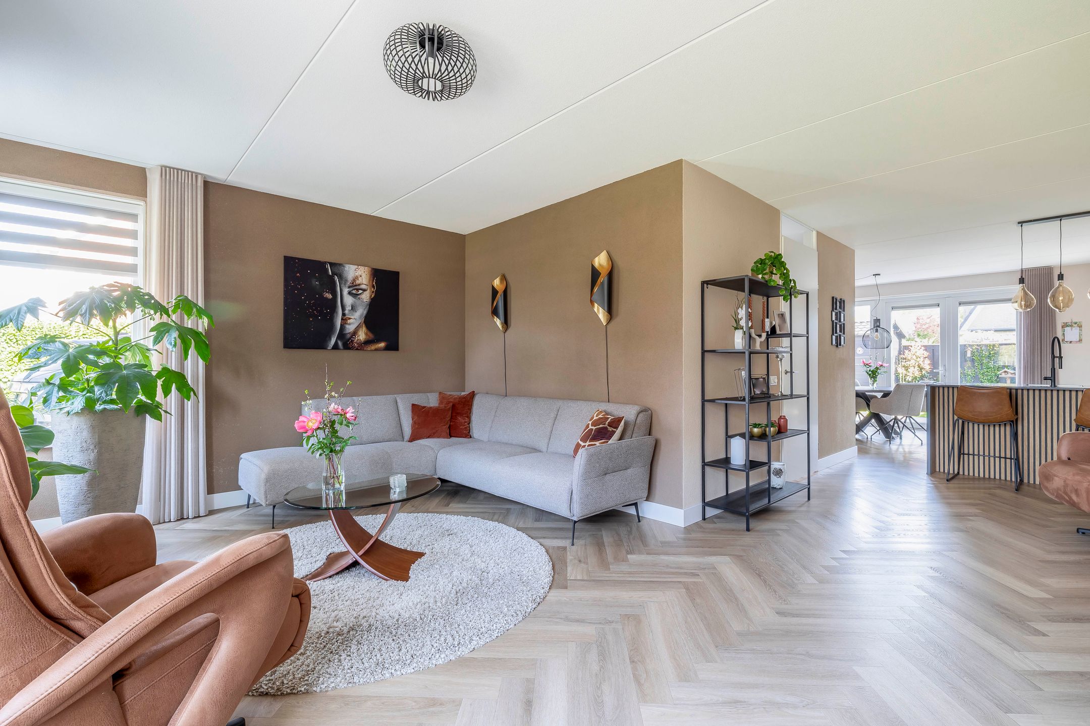 Foto 3 van Kastanjeleane 83