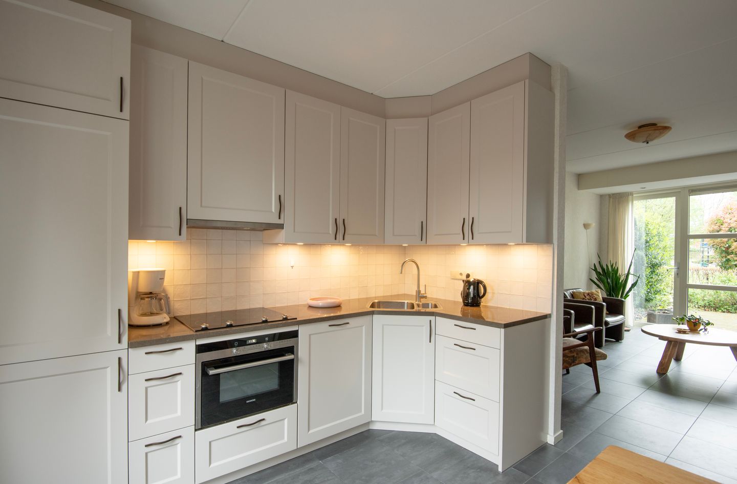 Photo 4 of Tromplaan 2-A