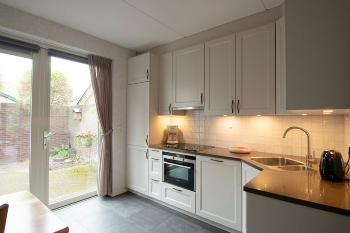 Foto 7 van Tromplaan 2-A