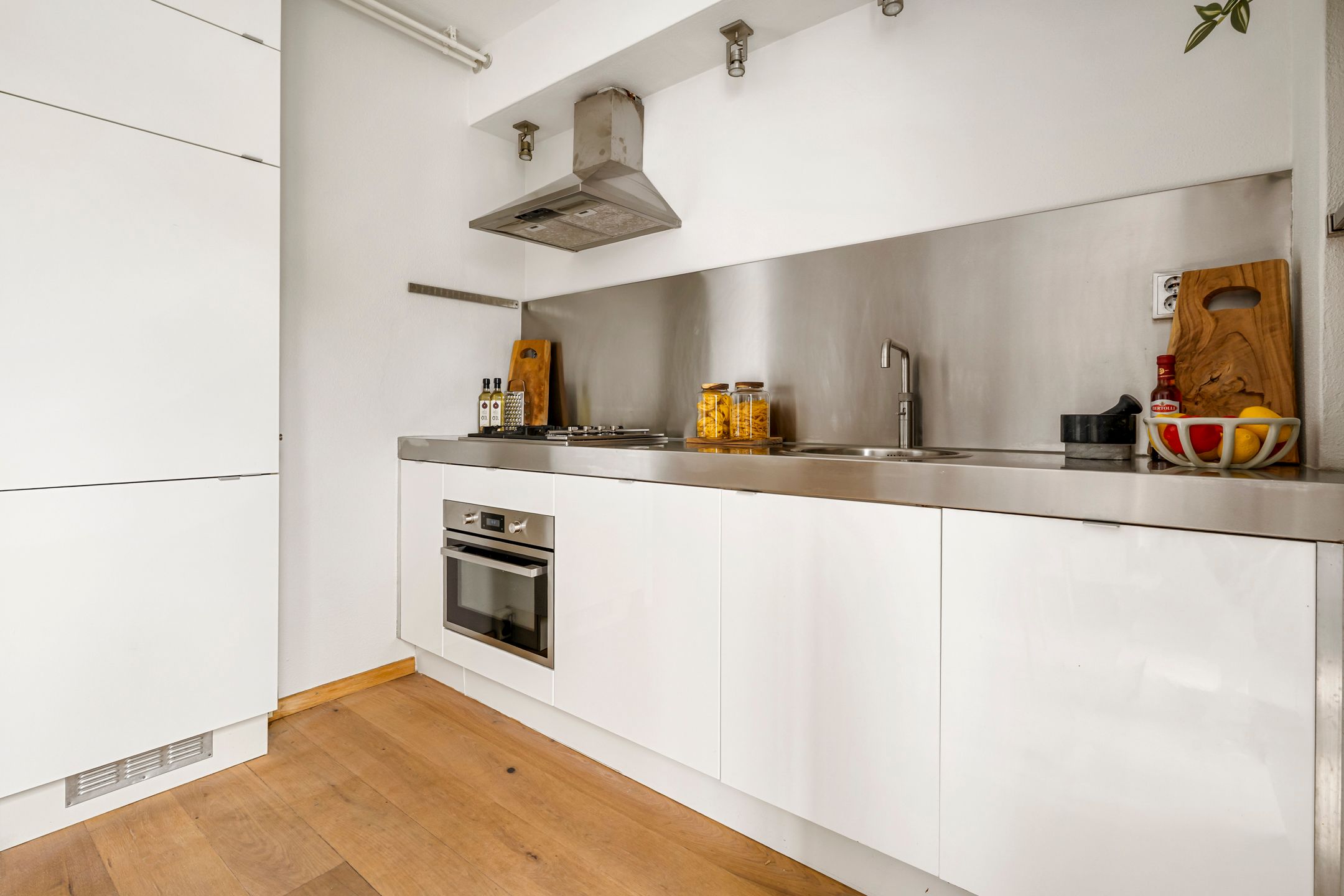 Foto 18 van Utrechtsedwarsstraat 164