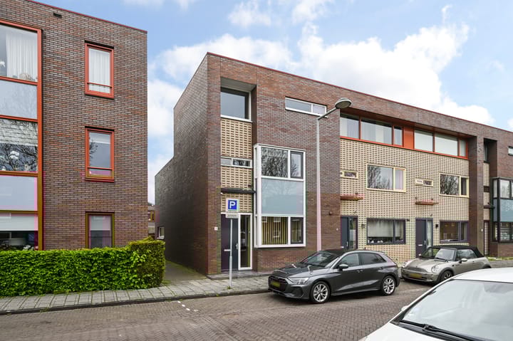 Foto 2 van Jacobsmantelstraat 1