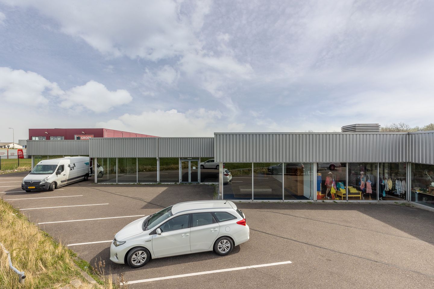 View photo 2 of Delta-Industrieweg 38