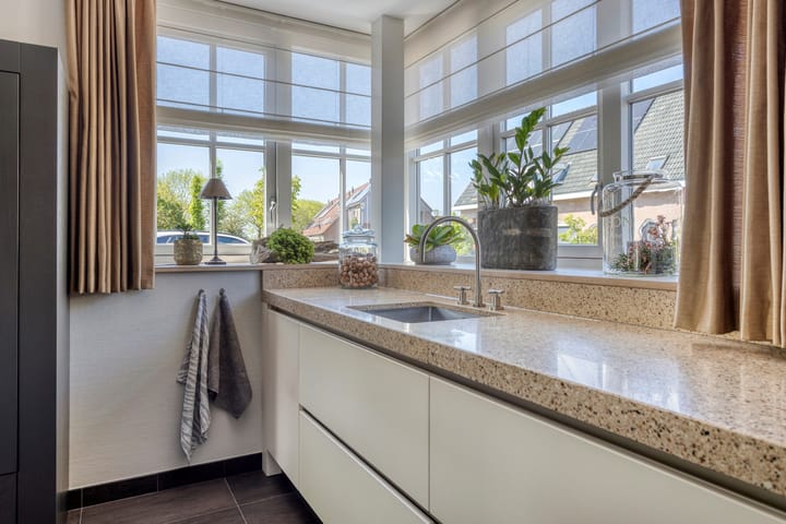 Foto 15 van Dalwagenseweg 140