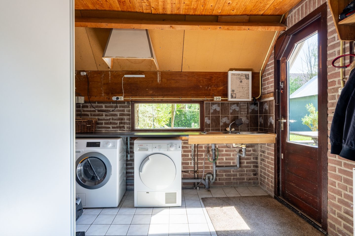 Photo 19 of Aalscholverstraat 15