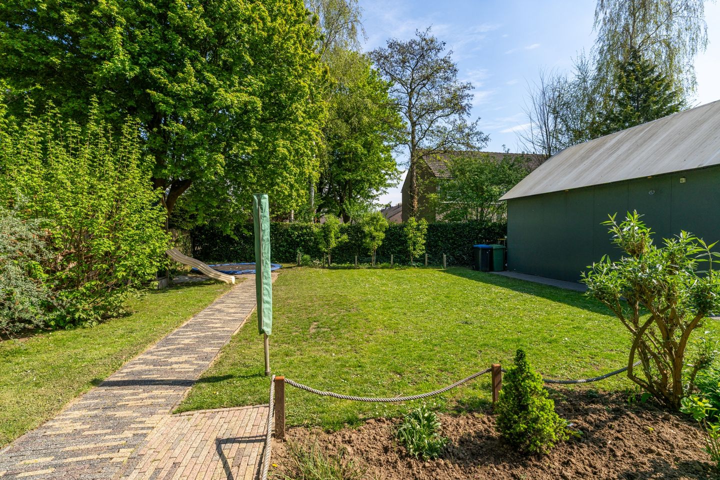 Photo 34 of Aalscholverstraat 15