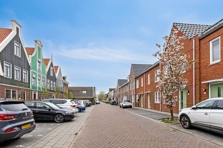 Photo 29 of Breedweer 4-D