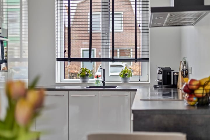 Photo 8 of Breedweer 4-D