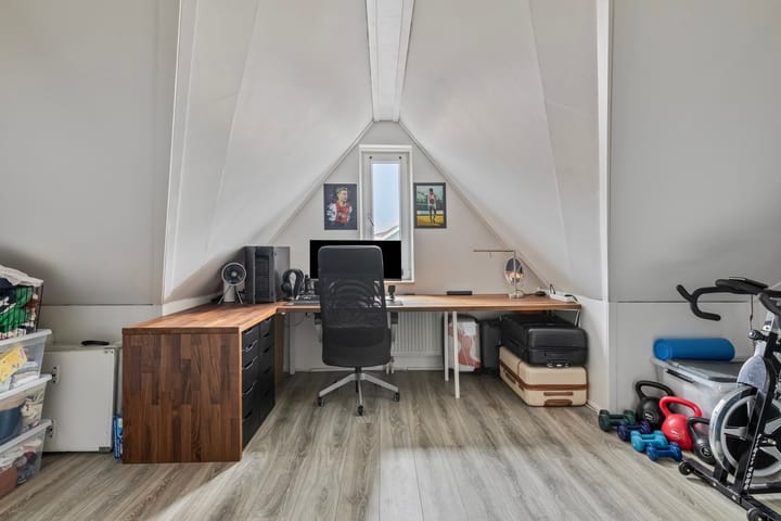 Photo 22 of Breedweer 4-D