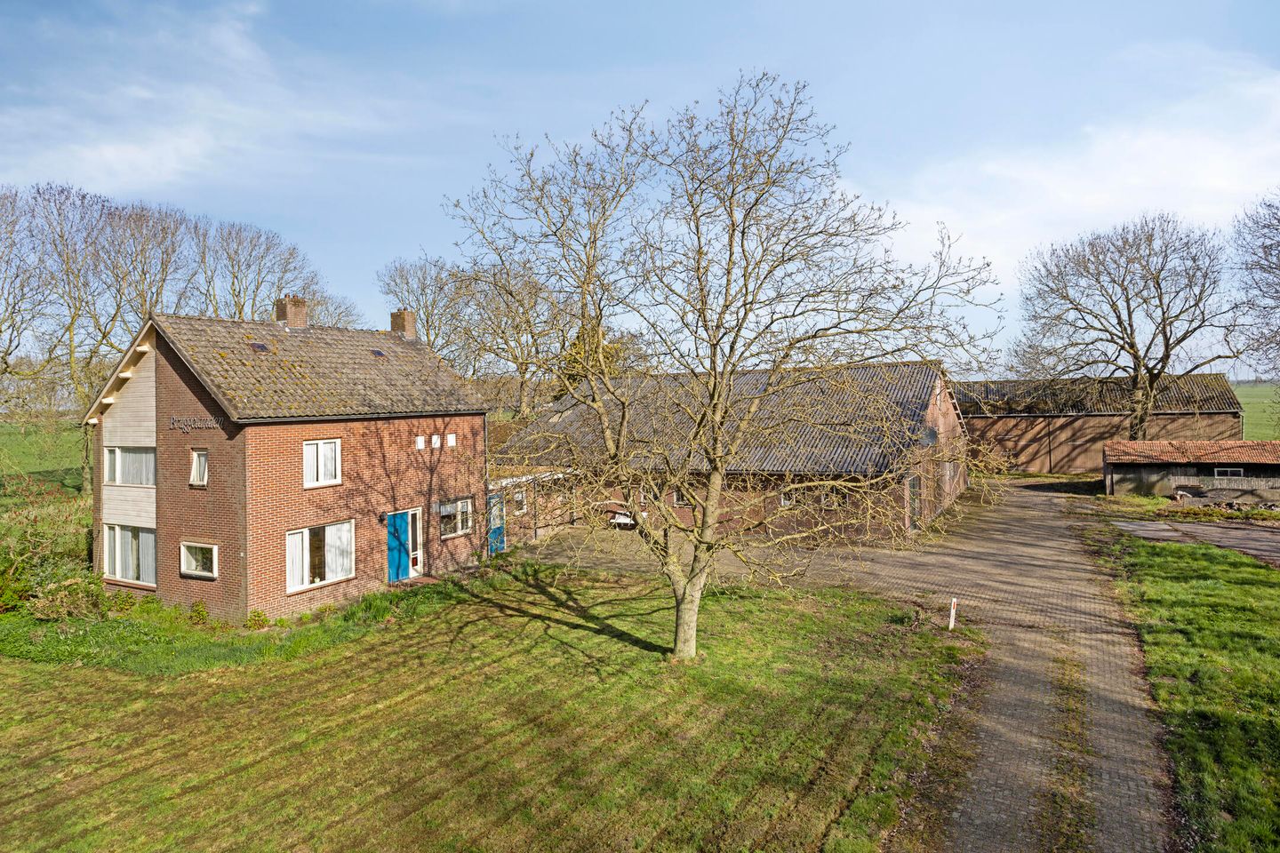 View photo 1 of Veldweg 3