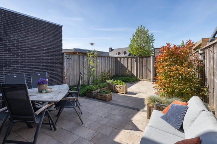 Photo 23 of Rozenbottel 11