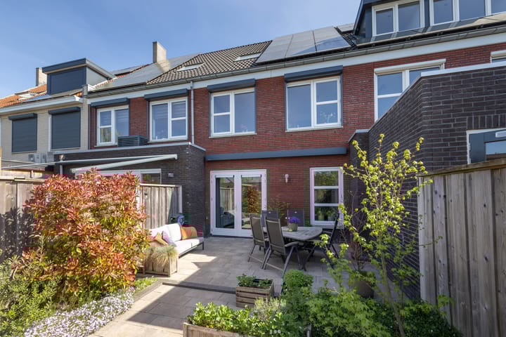 Photo 27 of Rozenbottel 11