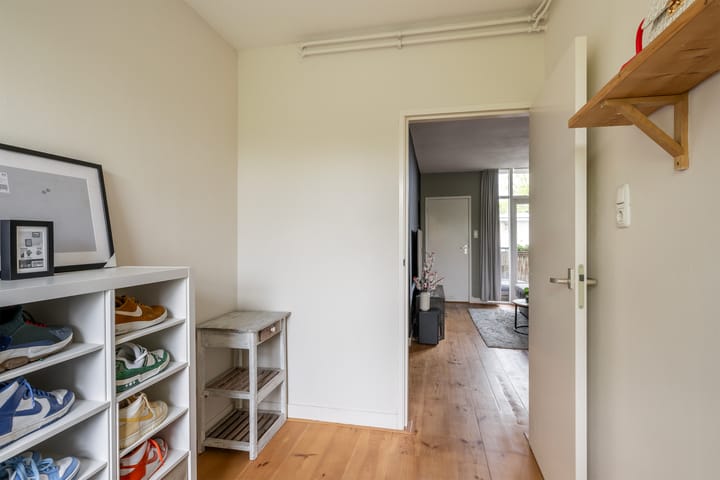 Photo 25 of Groen van Prinstererstraat 84