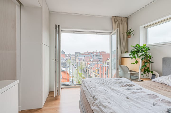 Foto 22 van Hovenstraat 23-C