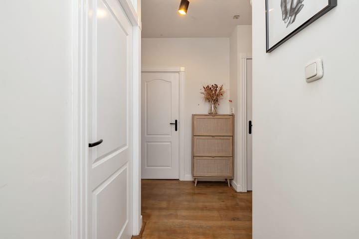 Foto 14 van Van Mourik Broekmanstraat 20-3