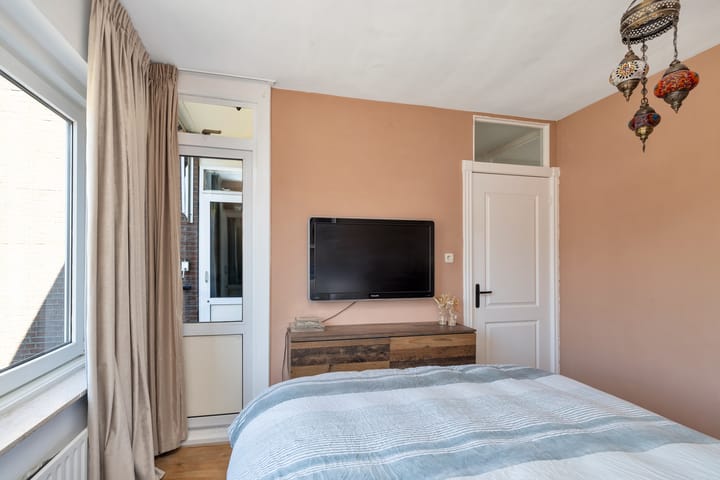 Foto 18 van Van Mourik Broekmanstraat 20-3