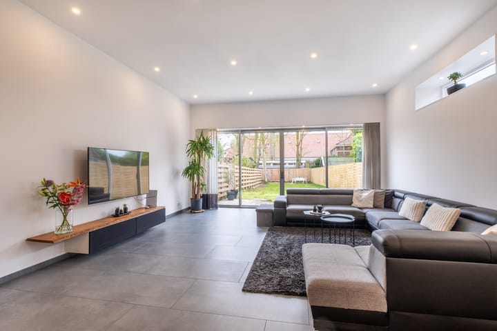 Foto 15 van Tsjillen 12