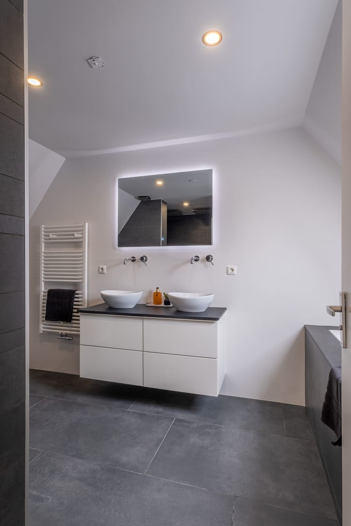 Foto 42 van Tsjillen 12