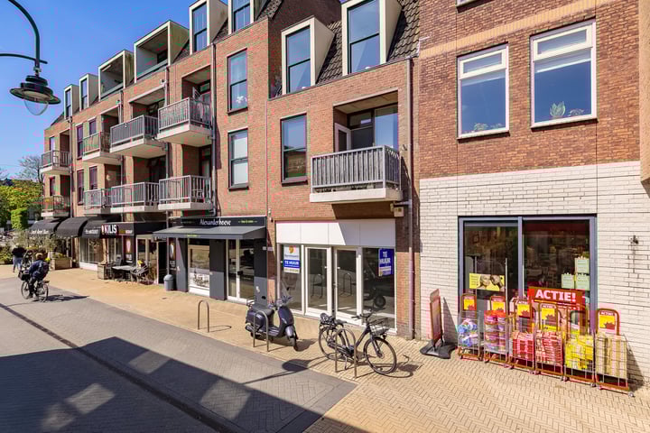 Hoofdstraat 243, Sassenheim
