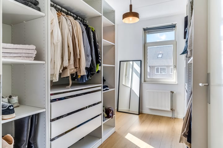 Photo 25 of Heinrich Böllstraat 38